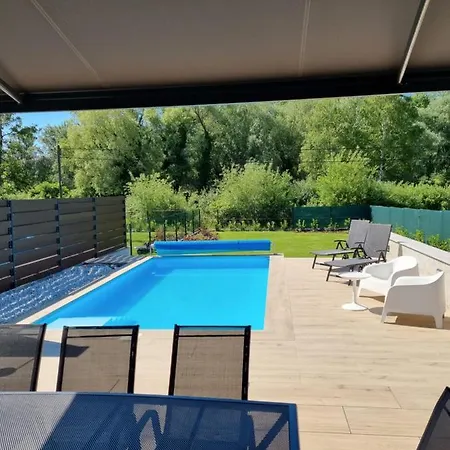 Villa Ironhill Apartman *