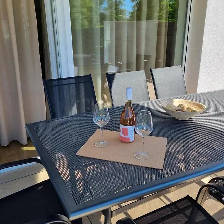 Villa Ironhill Apartman *